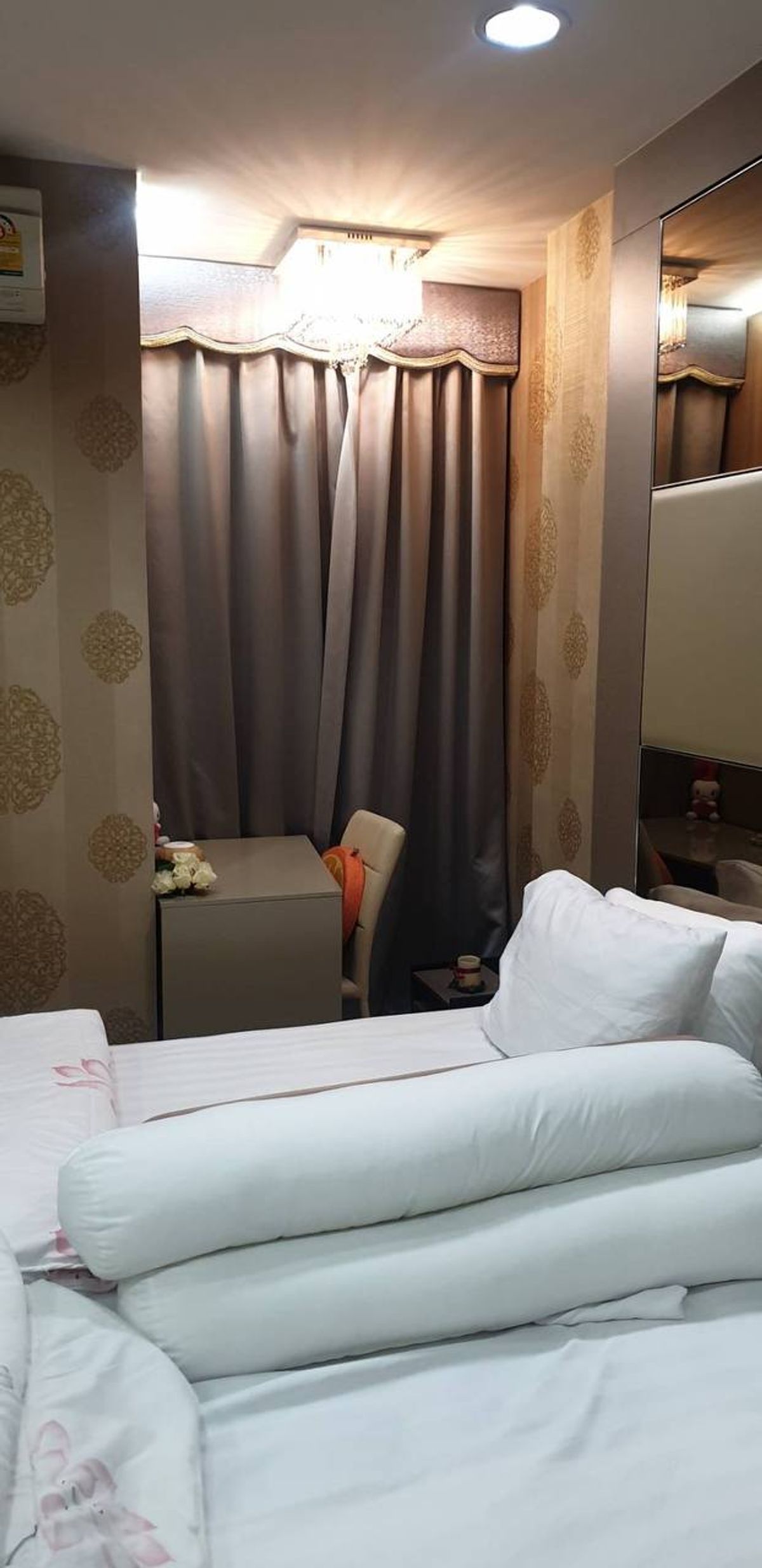 คอนโดราชเทวี พญาไท : Ideo Q Ratchathewi【𝐒𝐄𝐋𝐋 & 𝐑𝐄𝐍𝐓】🔥ดีไซน์เรียบแต่ดูแพง  พร้อมพื้นที่ทำงานส่วนตัว🔥  ติดต่อไลน์ไอดี: @hacondo