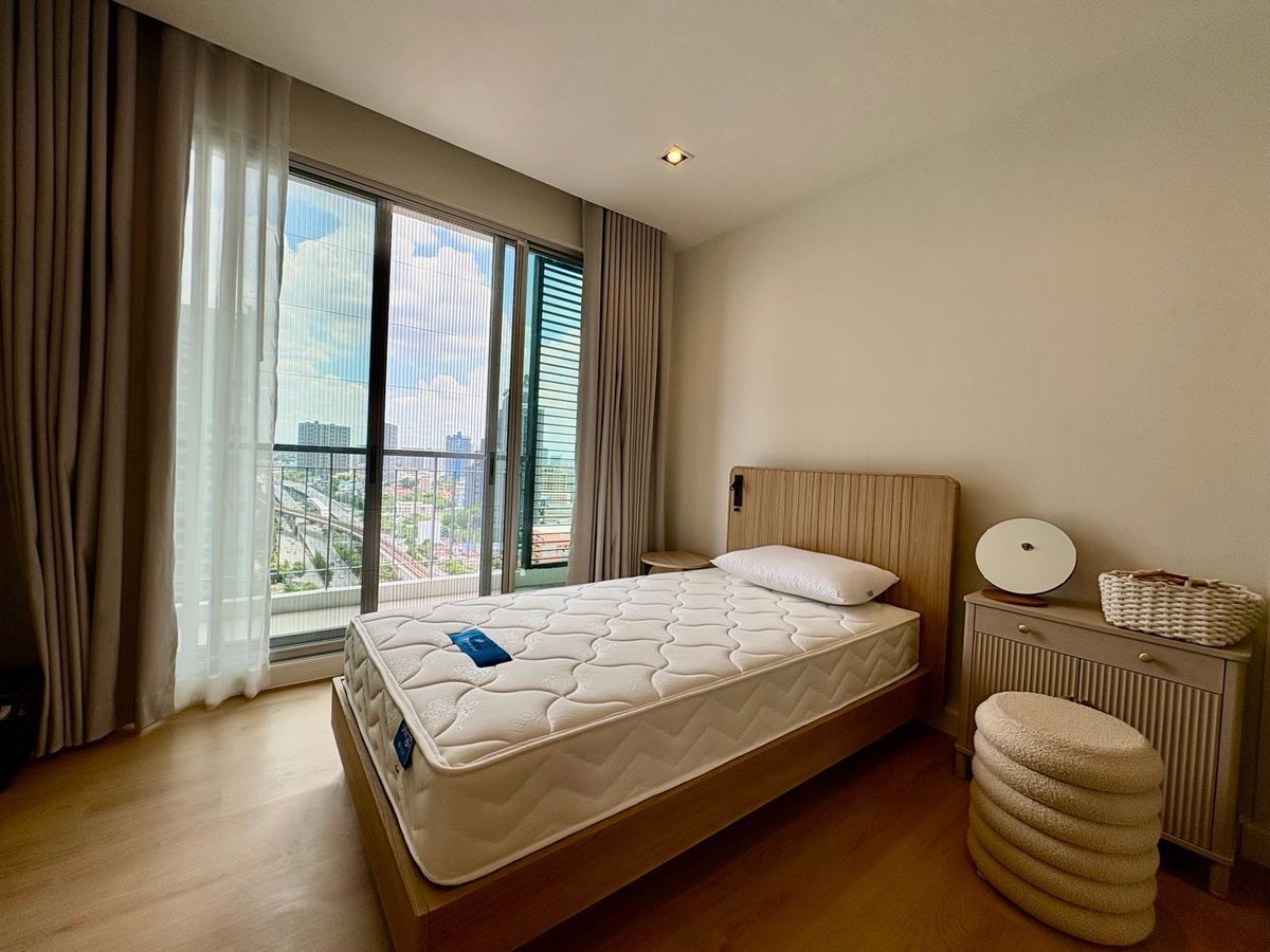 คอนโดท่าพระ ตลาดพลู วุฒากาศ : The Room Sathorn Taksin【𝐒𝐄𝐋𝐋 & 𝐑𝐄𝐍𝐓】🔥เรียบหรู อยู่สบาย พร้อมสิ่งอำนวยความสะดวกครบ🔥  ติดต่อไลน์ไอดี: @hacondo