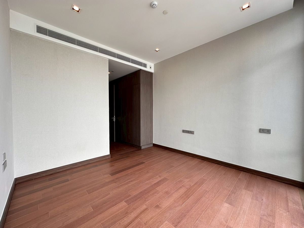 For SaleCondoNana, North Nana,Sukhumvit13, Soi Nana : Sell project room Q1 Sukhumvit. Special price. There are many discounted prices. There are many rooms to choose from.