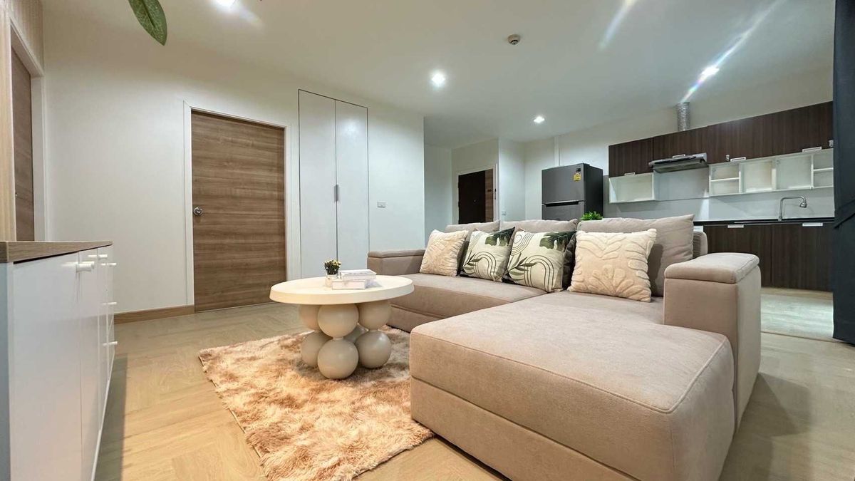 For RentCondoWitthayu, Chidlom, Langsuan, Ploenchit : 📣 Rent 40,000 baht, Renova Residence Condo, Ploenchit, near BTS Ploenchit
