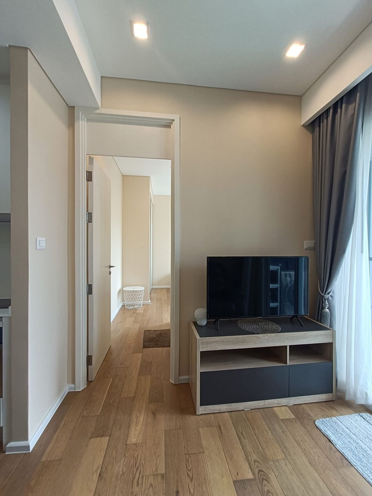 ให้เช่าคอนโดลาดพร้าว เซ็นทรัลลาดพร้าว : ให้เช่า 📍 The Saint Residences 📍 เฟอร์นิเจอร์ และ เครื่องใช้ไฟฟ้าครบ ใกล้ BTS ห้าแยกลาดพร้าว