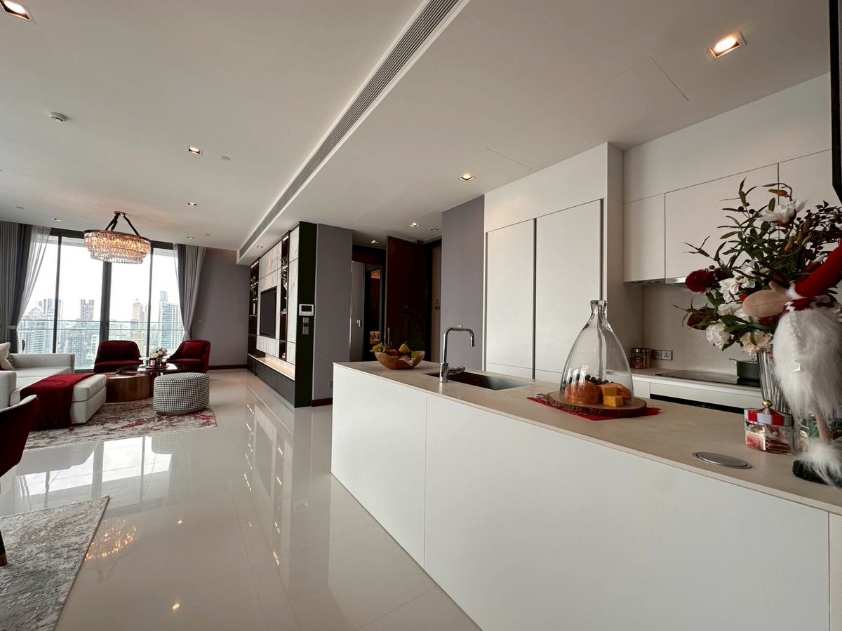 For SaleCondoNana, North Nana,Sukhumvit13, Soi Nana : Project room for sale. Q1 Sukhumvit 3BEDOOM. Special price. Get a home promotion. Contact.