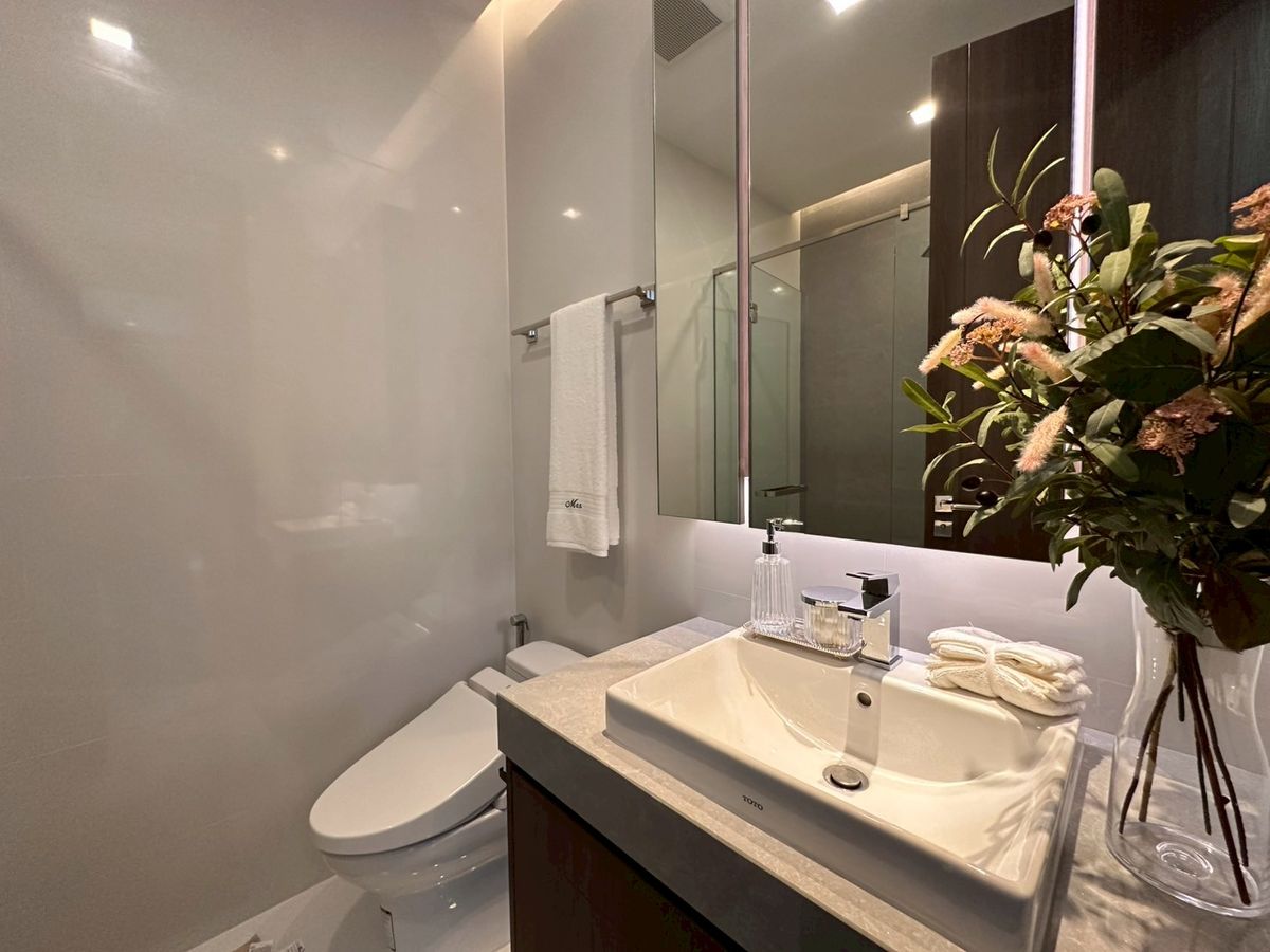 For SaleCondoNana, North Nana,Sukhumvit13, Soi Nana : Project room for sale. Q1 Sukhumvit 3BEDOOM. Special price. Get a home promotion. Contact.