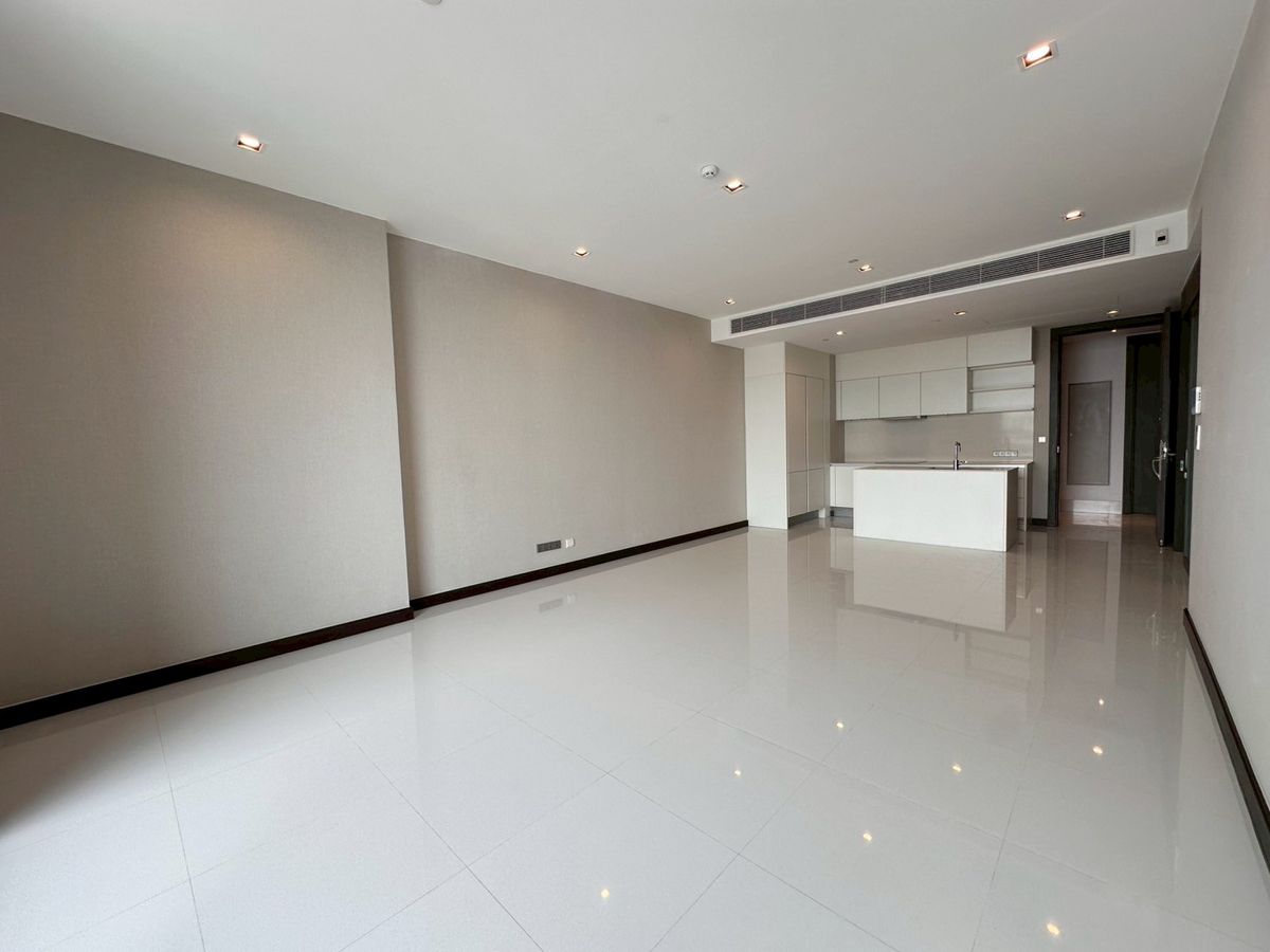 For SaleCondoNana, North Nana,Sukhumvit13, Soi Nana : Sell project room Q1 Sukhumvit. Special price. There are many discounted prices. There are many rooms to choose from.