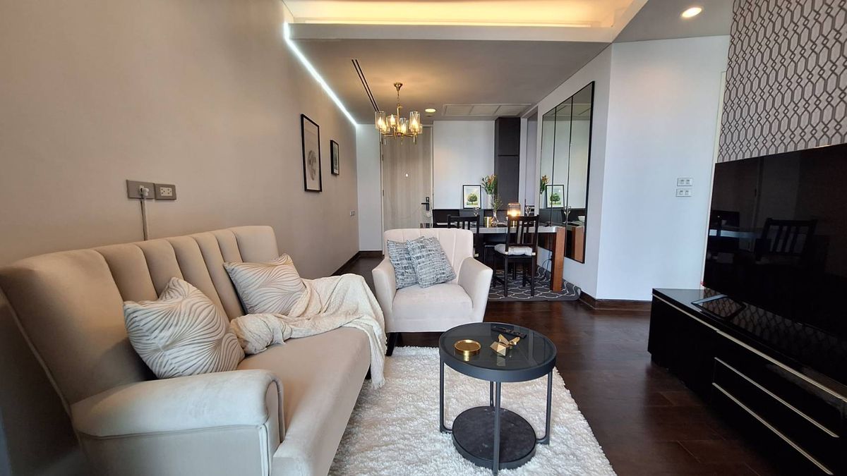 For RentCondoSukhumvit, Asoke, Thonglor : Rent The Lumpini 24. Price 46,000 baht.