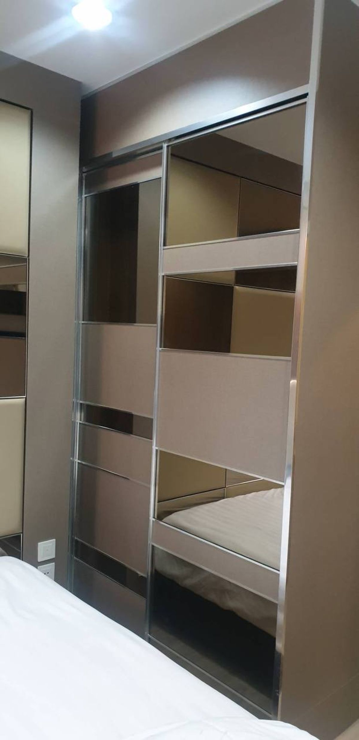 คอนโดราชเทวี พญาไท : Ideo Q Ratchathewi【𝐒𝐄𝐋𝐋 & 𝐑𝐄𝐍𝐓】🔥ดีไซน์เรียบแต่ดูแพง  พร้อมพื้นที่ทำงานส่วนตัว🔥  ติดต่อไลน์ไอดี: @hacondo