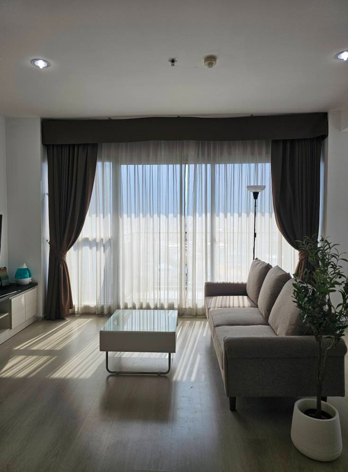 For RentCondoRatchadapisek, Huaikwang, Suttisan : Rent RR511 Life Ratchadapisek 2 bedrooms, 2 bathrooms, furniture near the Huai Khwang MRT
