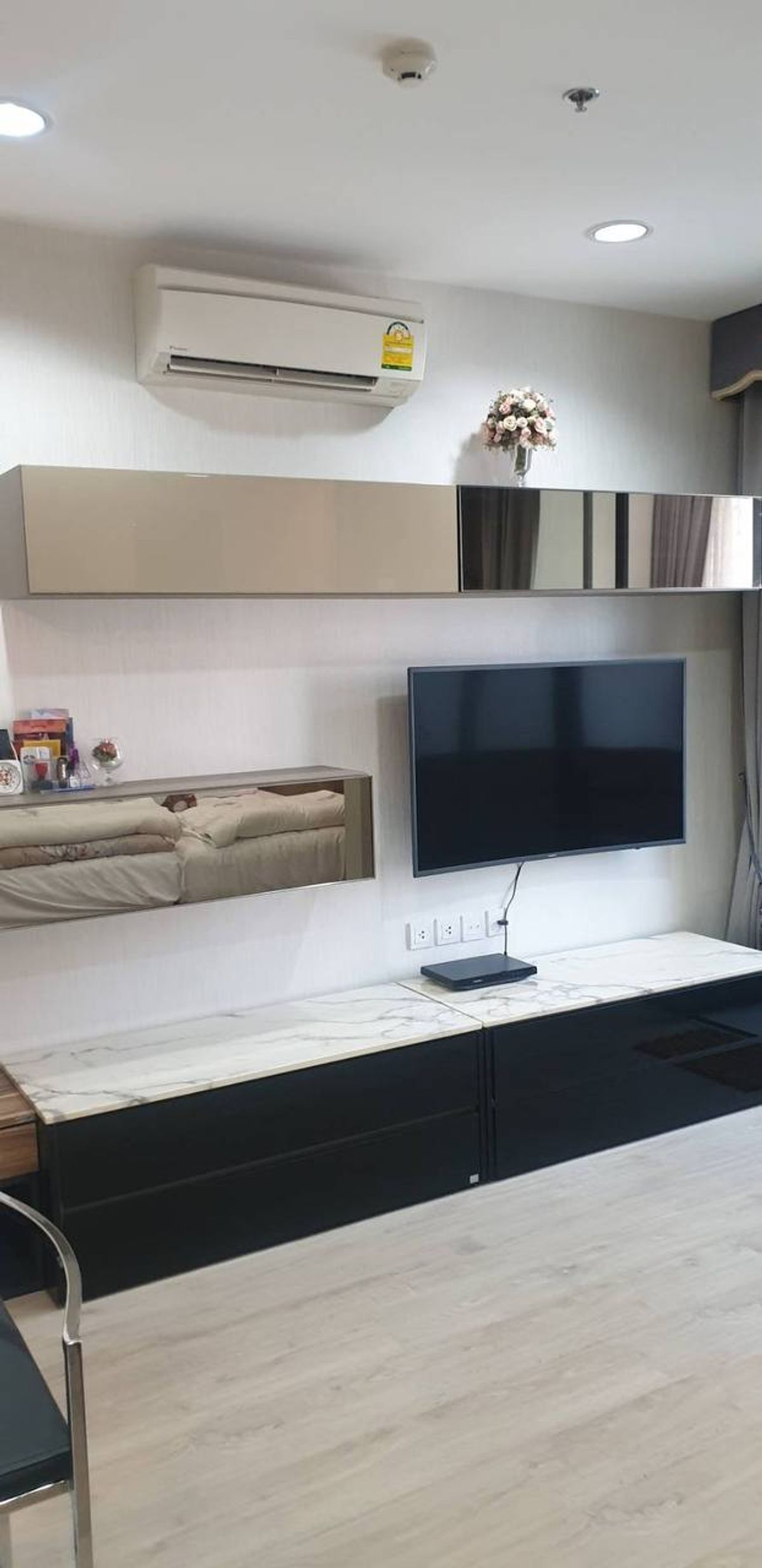 คอนโดราชเทวี พญาไท : Ideo Q Ratchathewi【𝐒𝐄𝐋𝐋 & 𝐑𝐄𝐍𝐓】🔥ดีไซน์เรียบแต่ดูแพง  พร้อมพื้นที่ทำงานส่วนตัว🔥  ติดต่อไลน์ไอดี: @hacondo