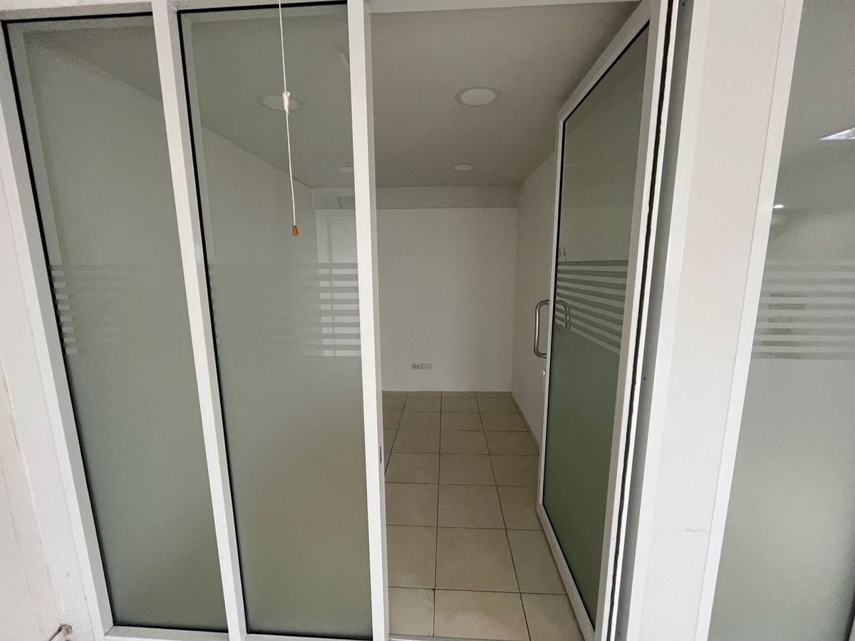 ให้เช่าอาคารพาณิชย์นวมินทร์ รามอินทรา : ✨ ให้เช่าอาคารพาณิชย์/สำนักงาน ติดถนนวัชรพล–ใกล้ตลาดถนอมมิตร ทำเลเด่นมาก ✨ 📍 เลือกเช่ารายชั้น อาคารสูง 5-7 ชั้น พื้นที่ใช้สอย 130 - 200 ตร.ม./ชั้น