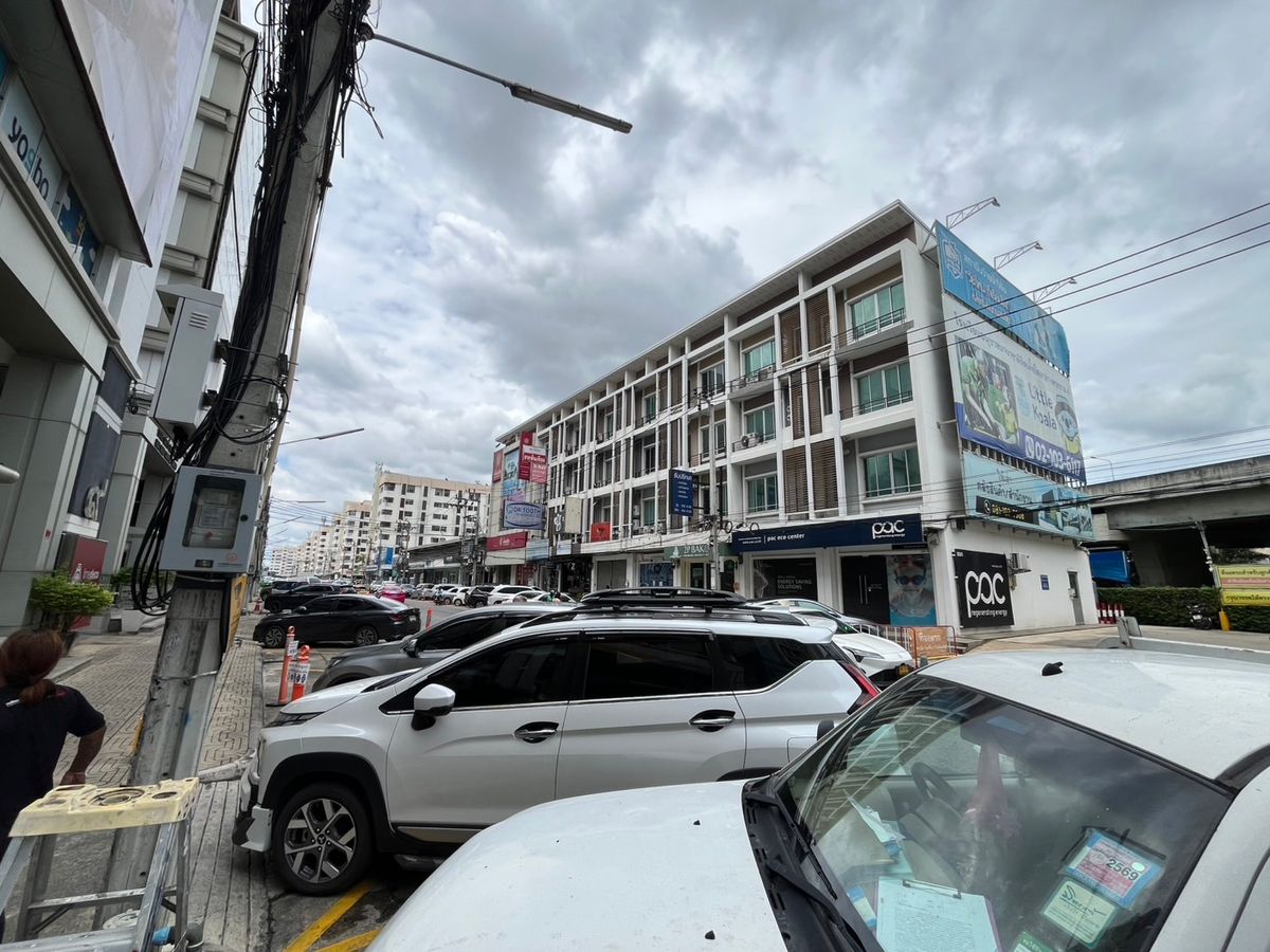 ให้เช่าอาคารพาณิชย์นวมินทร์ รามอินทรา : ✨ ให้เช่าอาคารพาณิชย์/สำนักงาน ติดถนนวัชรพล–ใกล้ตลาดถนอมมิตร ทำเลเด่นมาก ✨ 📍 เลือกเช่ารายชั้น อาคารสูง 5-7 ชั้น พื้นที่ใช้สอย 130 - 200 ตร.ม./ชั้น