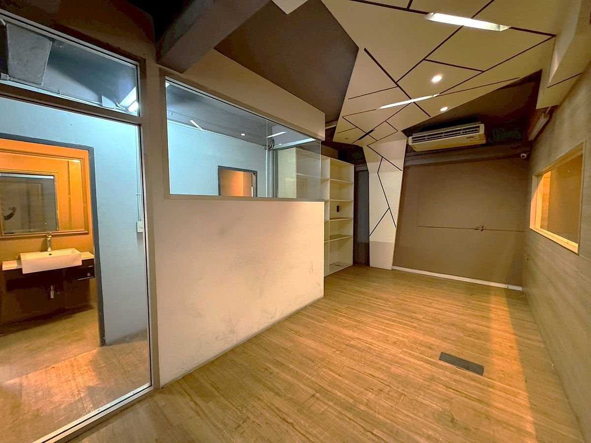 For RentShop HouseSukhumvit, Asoke, Thonglor : Building for rent with elevator. Walking distance to Airport Link. Asoke – Rama 9 ** NO CO-AGENT ** 