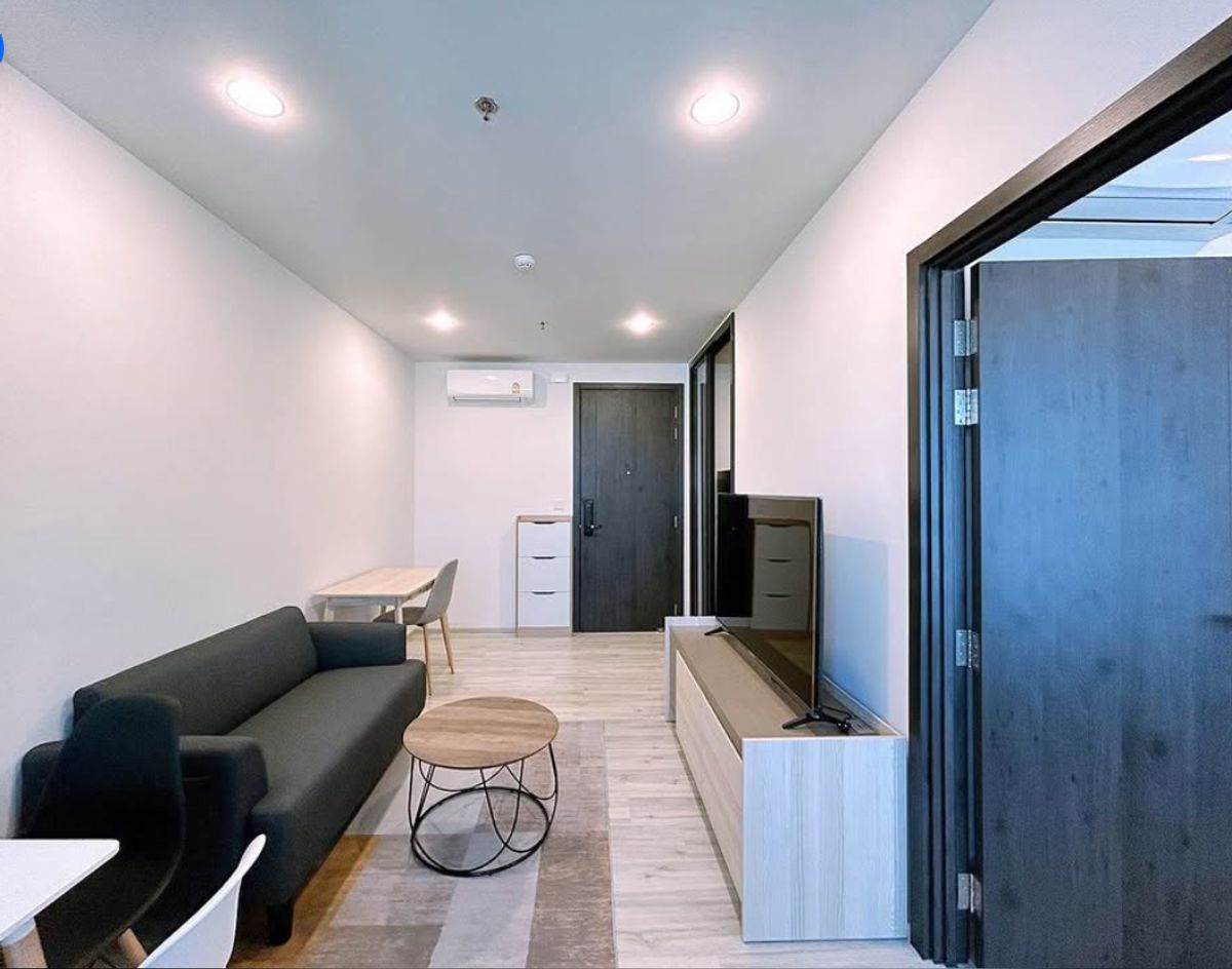 ให้เช่าคอนโดรัชดา ห้วยขวาง : 🎉 ให้เช่าคอนโด XT Huai Khwang (เอ็กซ์ที ห้วยขวาง) ชั้น 12A 1 ห้องนอน 1 ห้องน้ำ 35 ตร.ม. ราคาสุดคุ้ม 23,000 บาท/เดือน 🎉