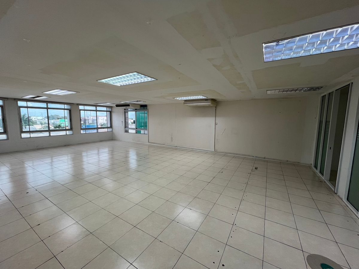 ให้เช่าอาคารพาณิชย์นวมินทร์ รามอินทรา : ✨ ให้เช่าอาคารพาณิชย์/สำนักงาน ติดถนนวัชรพล–ใกล้ตลาดถนอมมิตร ทำเลเด่นมาก ✨ 📍 เลือกเช่ารายชั้น อาคารสูง 5-7 ชั้น พื้นที่ใช้สอย 130 - 200 ตร.ม./ชั้น