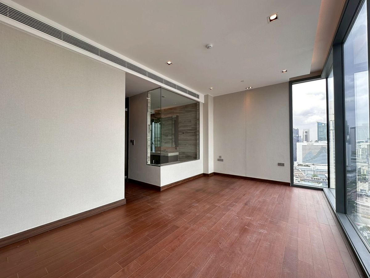 For SaleCondoNana, North Nana,Sukhumvit13, Soi Nana : Sell project room Q1 Sukhumvit. Special price. There are many discounted prices. There are many rooms to choose from.