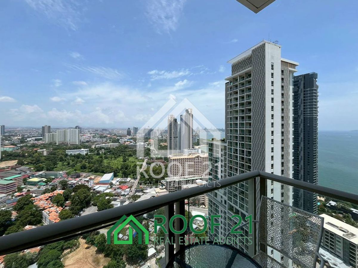 For SaleCondoPattaya, Bangsaen, Chonburi : The Riviera Wongamat High-Floor Studio with Balcony & Amp; Kitchen FQ L S-1257B