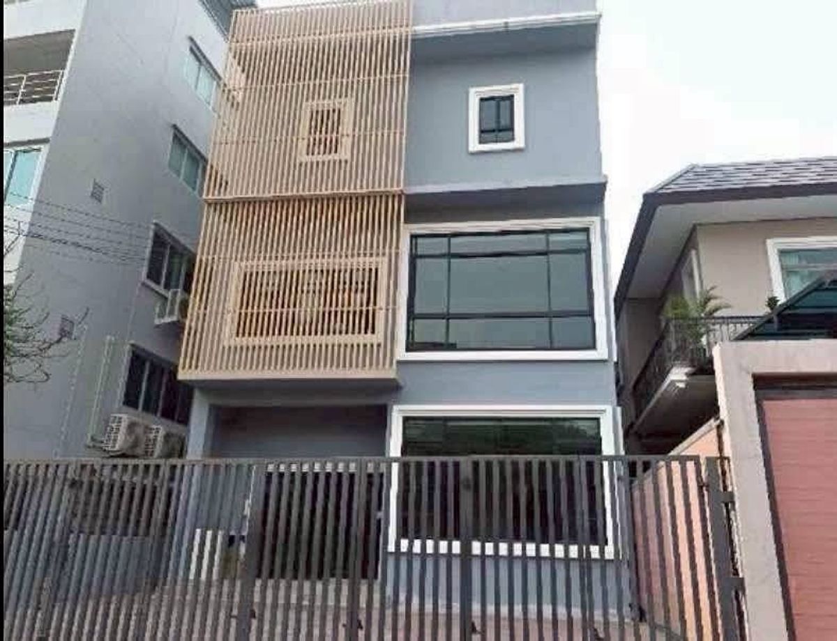 ให้เช่าโฮมออฟฟิศสุขุมวิท อโศก ทองหล่อ : ให้เช่า Home office สุขุมวิท 71, มีลิฟท์ส่วนตัว ✨✨🏨🏫 家庭辦公室出租, Sukhumvit 71,帶私人電梯
