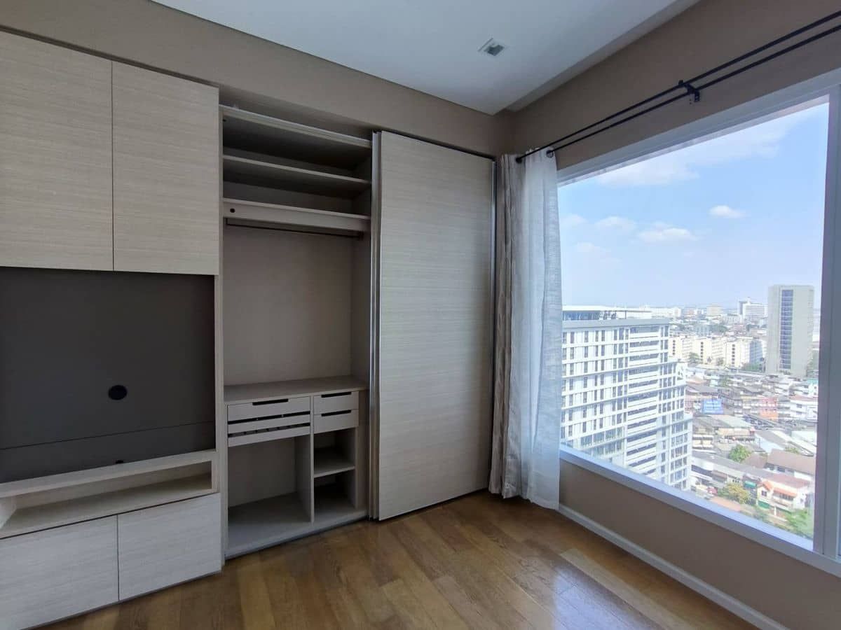 ให้เช่าคอนโดลาดพร้าว เซ็นทรัลลาดพร้าว : ให้เช่า ✨ The Saint Residences ✨ เฟอร์นิเจอร์ และ เครื่องใช้ไฟฟ้าครบ ใกล้ BTS ห้าแยกลาดพร้าว