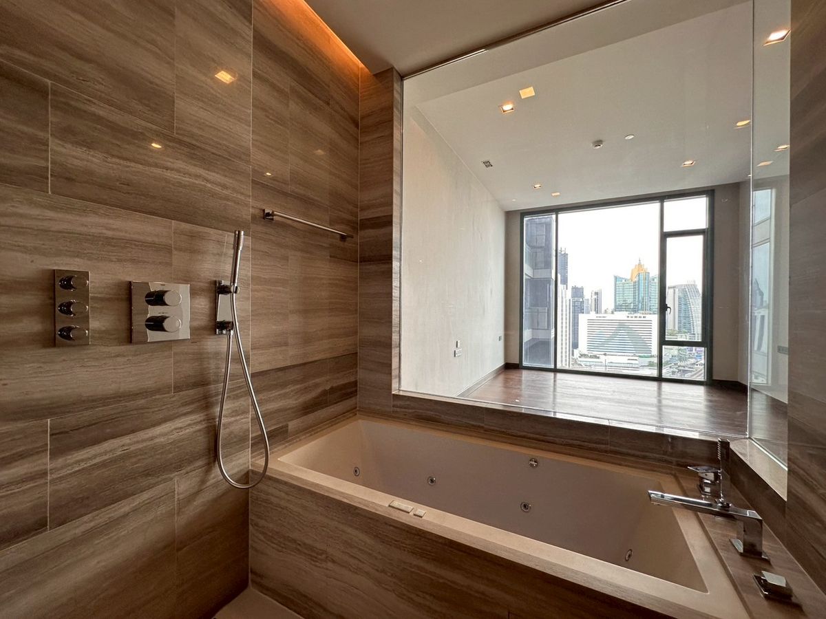 For SaleCondoNana, North Nana,Sukhumvit13, Soi Nana : Project room for sale Q1 Sukhumvit 2 Bedroom Size Large Fix 2 Parking