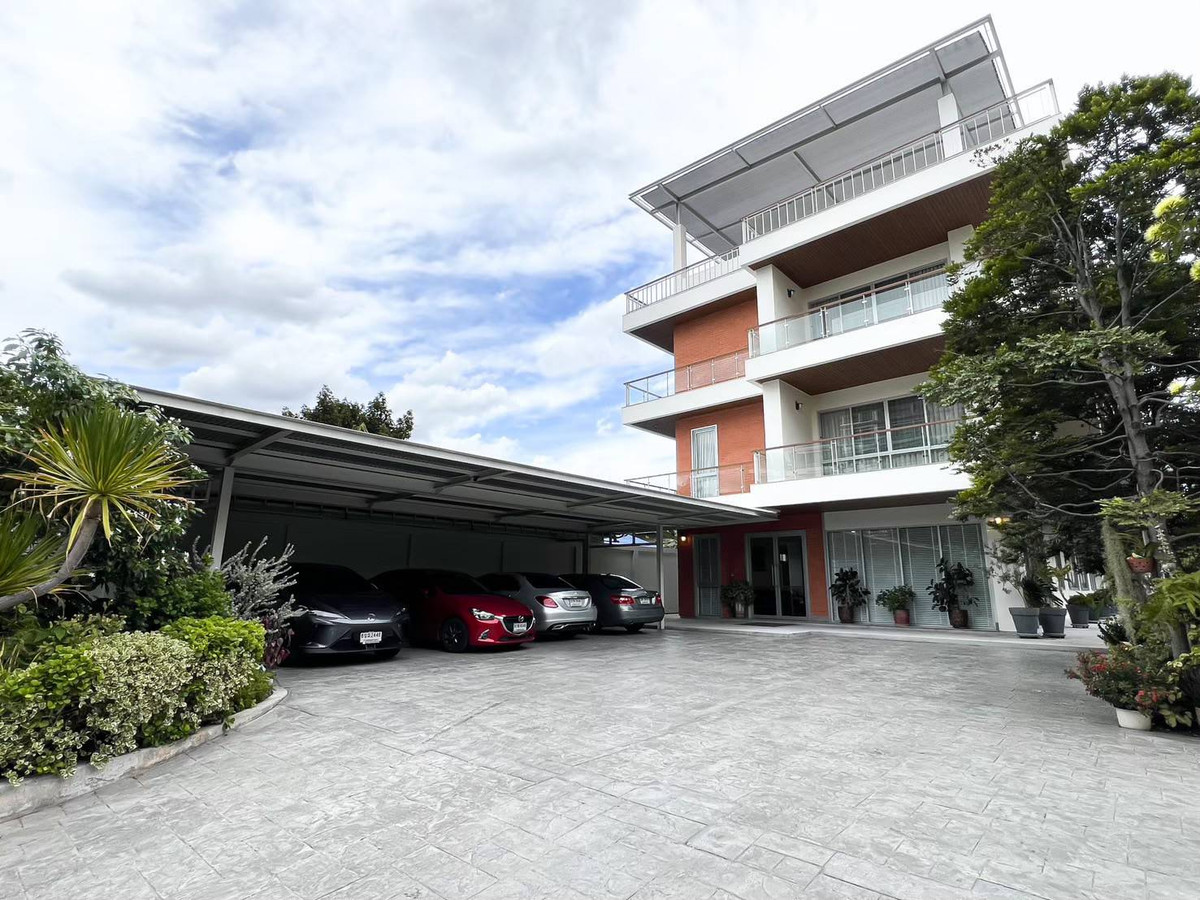 For SaleHome OfficeVipawadee, Don Mueang, Lak Si : Selling office buildings House for sale in Soi Chaeng Watthana 12 (Pak Soi- Crown Hospital), Lak Si District, Bangkok, Chaeng Watthana, Vibhavadi, Laksi near the pink MRT Expressway