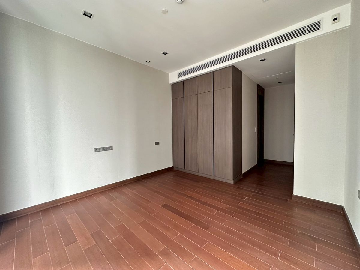 For SaleCondoNana, North Nana,Sukhumvit13, Soi Nana : Sell project room Q1 Sukhumvit 3 bedrooms, special price with special promotion in the backyard