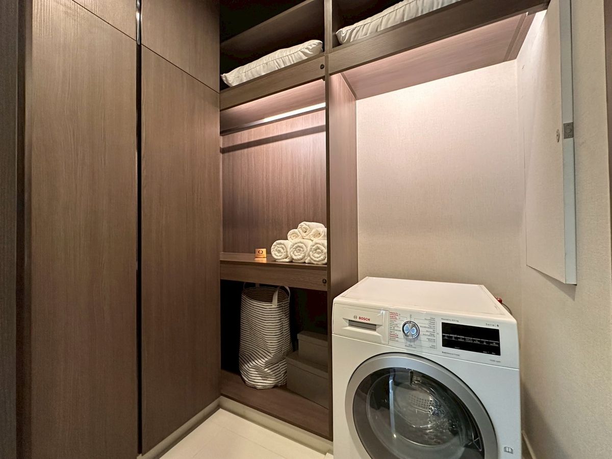 For SaleCondoNana, North Nana,Sukhumvit13, Soi Nana : Sell the project Q1 Sukhumvit, a new room from the project. With 2 parking spaces There are many rooms to choose from.