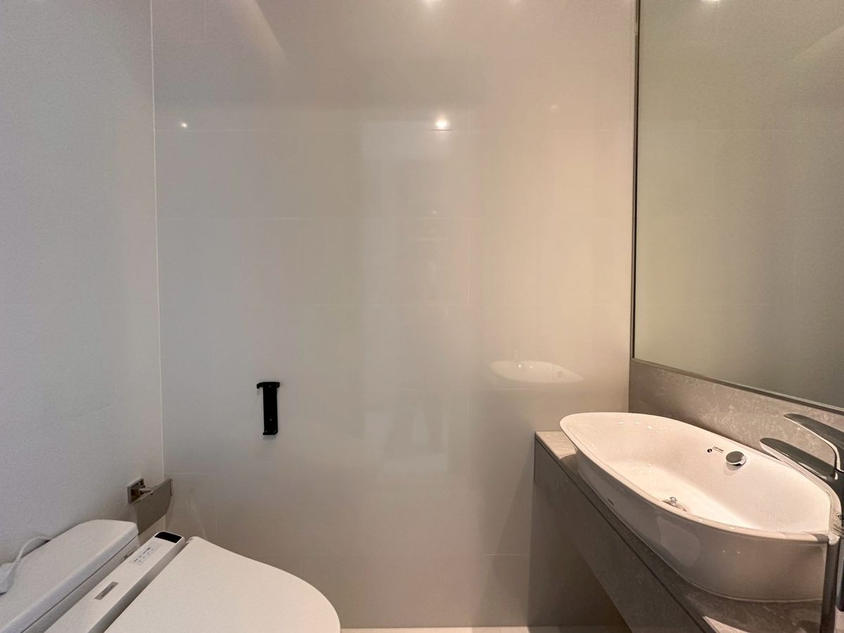 For SaleCondoNana, North Nana,Sukhumvit13, Soi Nana : Sell project room Q1 Sukhumvit 3 bedrooms, special price with special promotion in the backyard