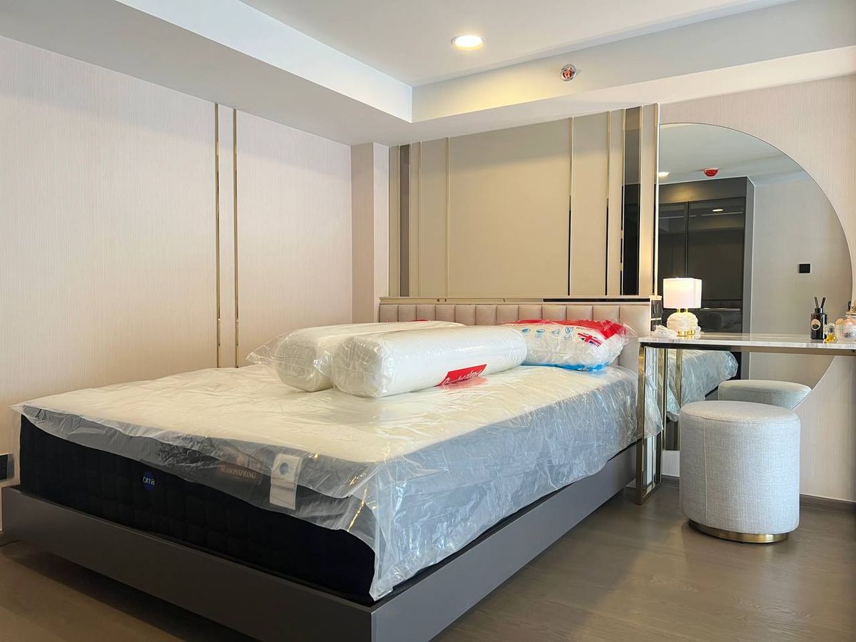 For RentCondoSiam Paragon ,Chulalongkorn,Samyan : Park Origin Chula Samyan【𝐑𝐄𝐍𝐓】🔥Minimalist room with warm tones, professionally built-in furniture🔥  Contact Line ID: @hacondo