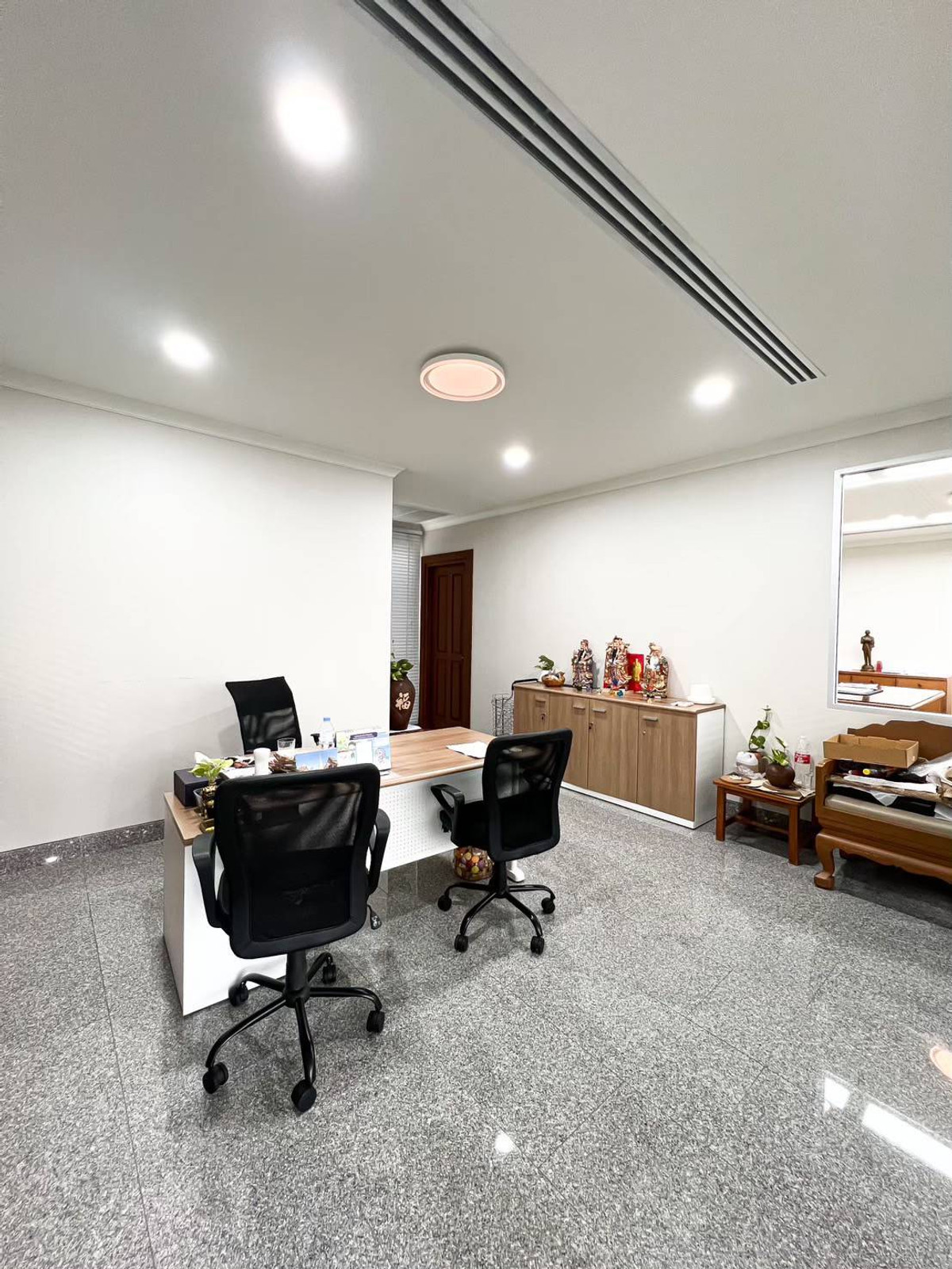 For SaleHome OfficeVipawadee, Don Mueang, Lak Si : Selling office buildings House for sale in Soi Chaeng Watthana 12 (Pak Soi- Crown Hospital), Lak Si District, Bangkok, Chaeng Watthana, Vibhavadi, Laksi near the pink MRT Expressway