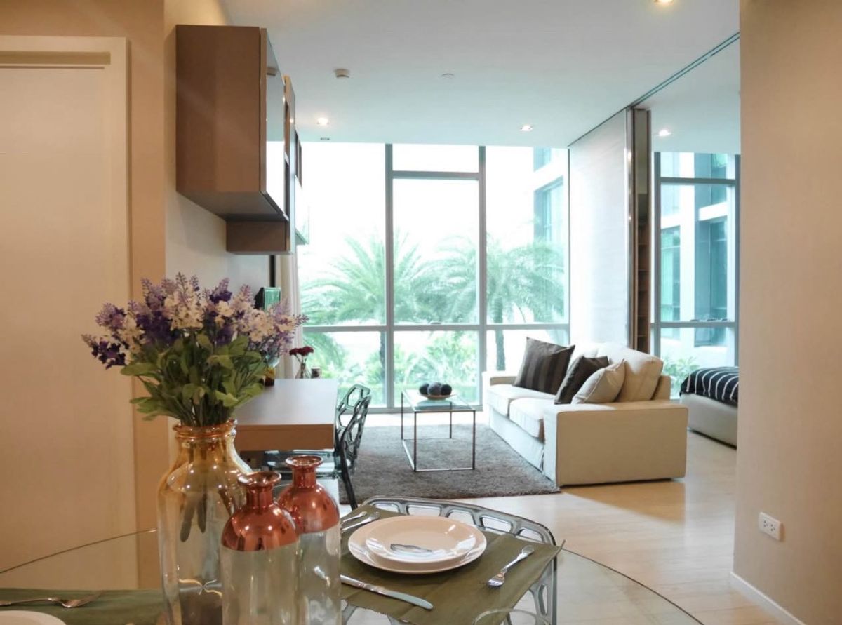 For RentCondoSukhumvit, Asoke, Thonglor : 🌟 Rent The Room Sukhumvit 21🌟 Premium beautiful room, more than 51 sq.m., near BTS Thonglor