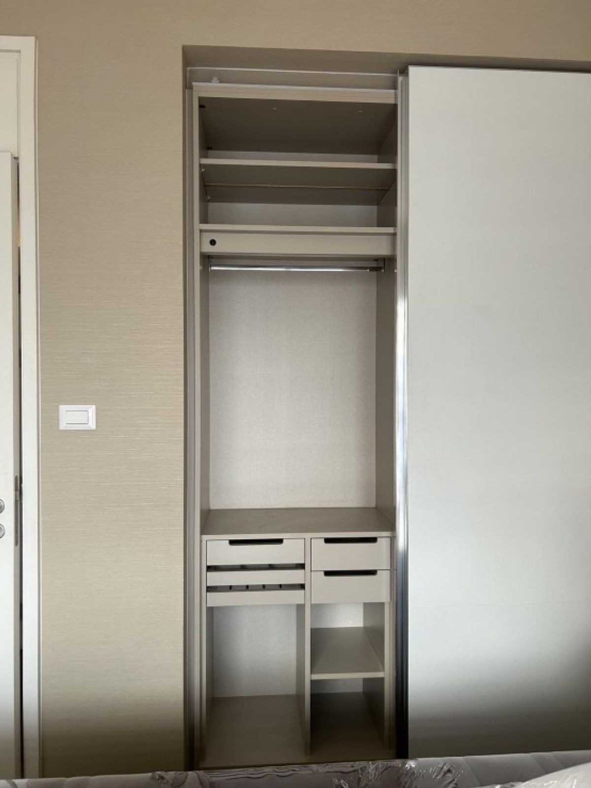 ให้เช่าคอนโดลาดพร้าว เซ็นทรัลลาดพร้าว : ให้เช่า 📍 The Saint Residences 📍 2 ห้องนอน เฟอร์นิเจอร์ และ เครื่องใช้ไฟฟ้าครบ ใกล้ BTS ห้าแยกลาดพร้าว