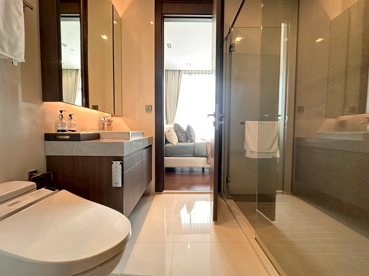 For SaleCondoNana, North Nana,Sukhumvit13, Soi Nana : Sell the project Q1 Sukhumvit, a new room from the project. With 2 parking spaces There are many rooms to choose from.