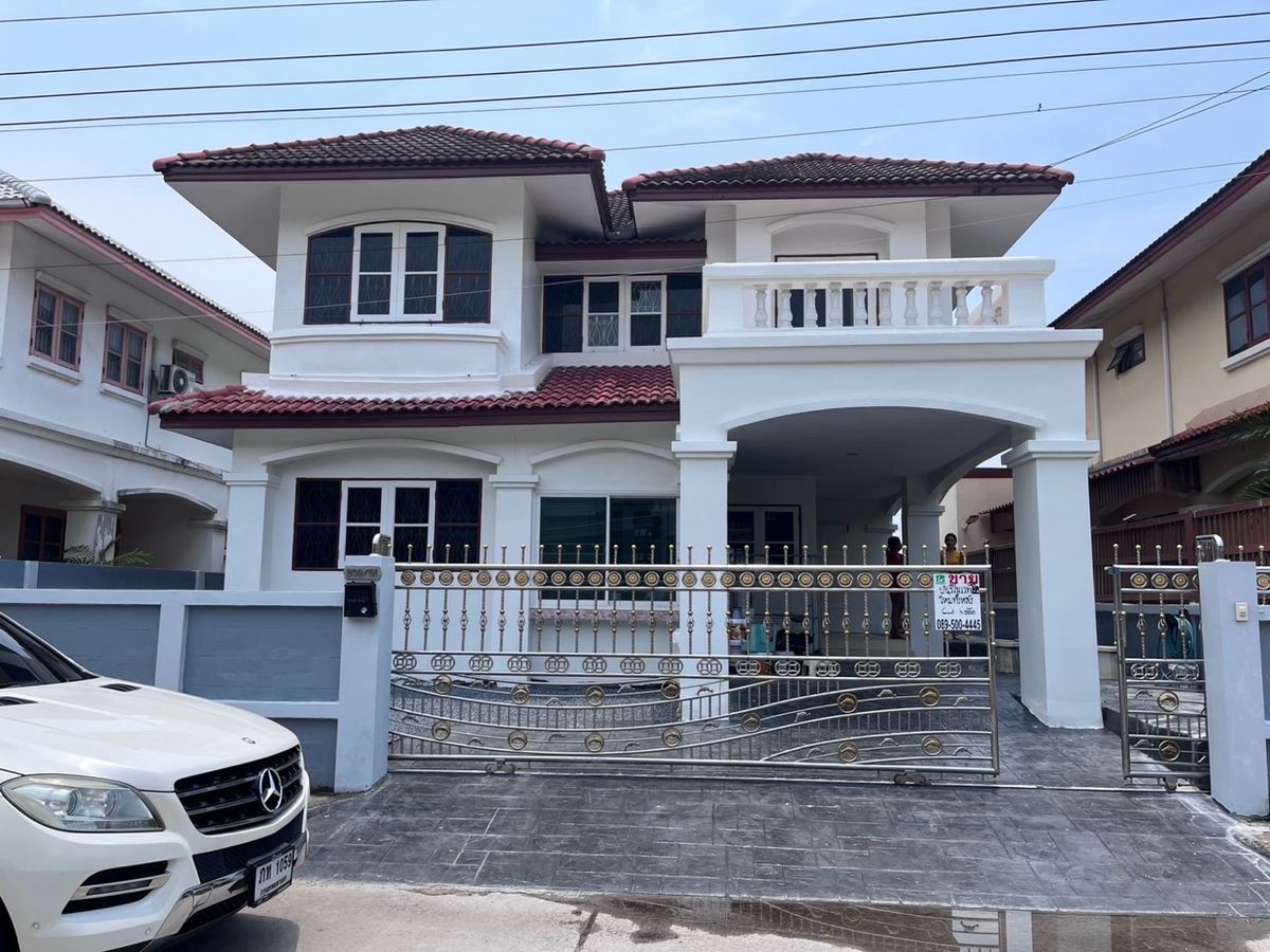 บ้านมีนบุรี-ร่มเกล้า : บ้านสวย หมู่บ้านรุ่งนภา บนถนนร่มเกล้า เดินทาสะดวก ใกล รร. สนามบิน รถไฟฟ้า