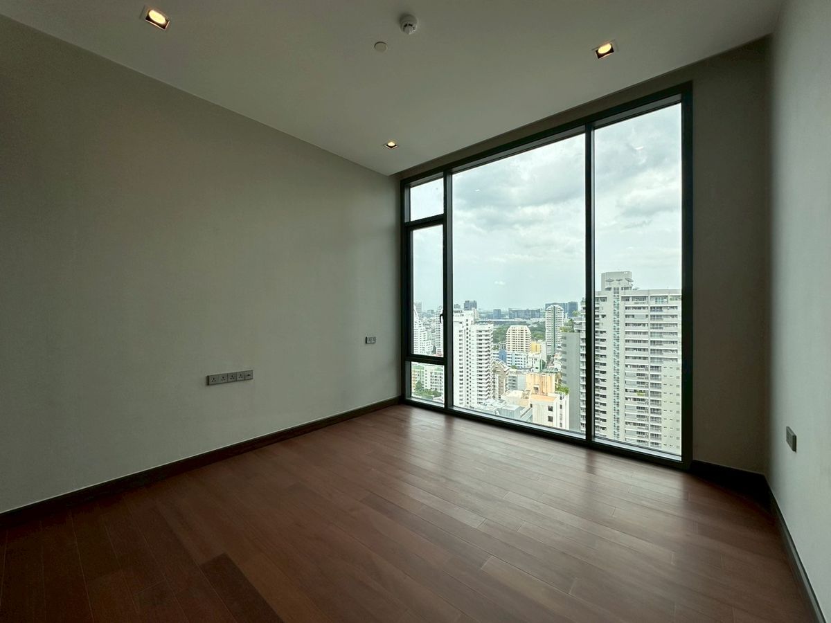For SaleCondoNana, North Nana,Sukhumvit13, Soi Nana : Sell project room Q1 Sukhumvit. Special price. There are many discounted prices. There are many rooms to choose from.