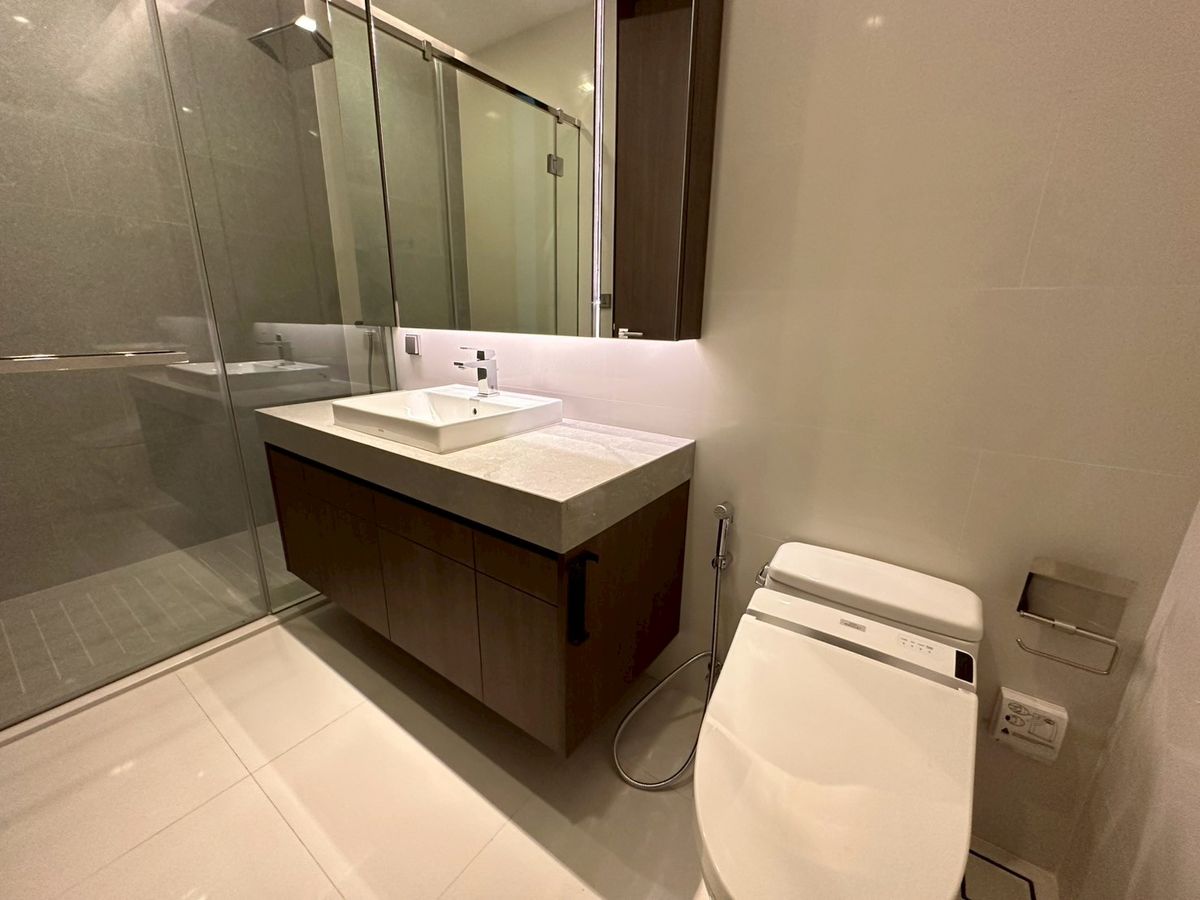 For SaleCondoNana, North Nana,Sukhumvit13, Soi Nana : Sell project room Q1 Sukhumvit 3 bedrooms, special price with special promotion in the backyard