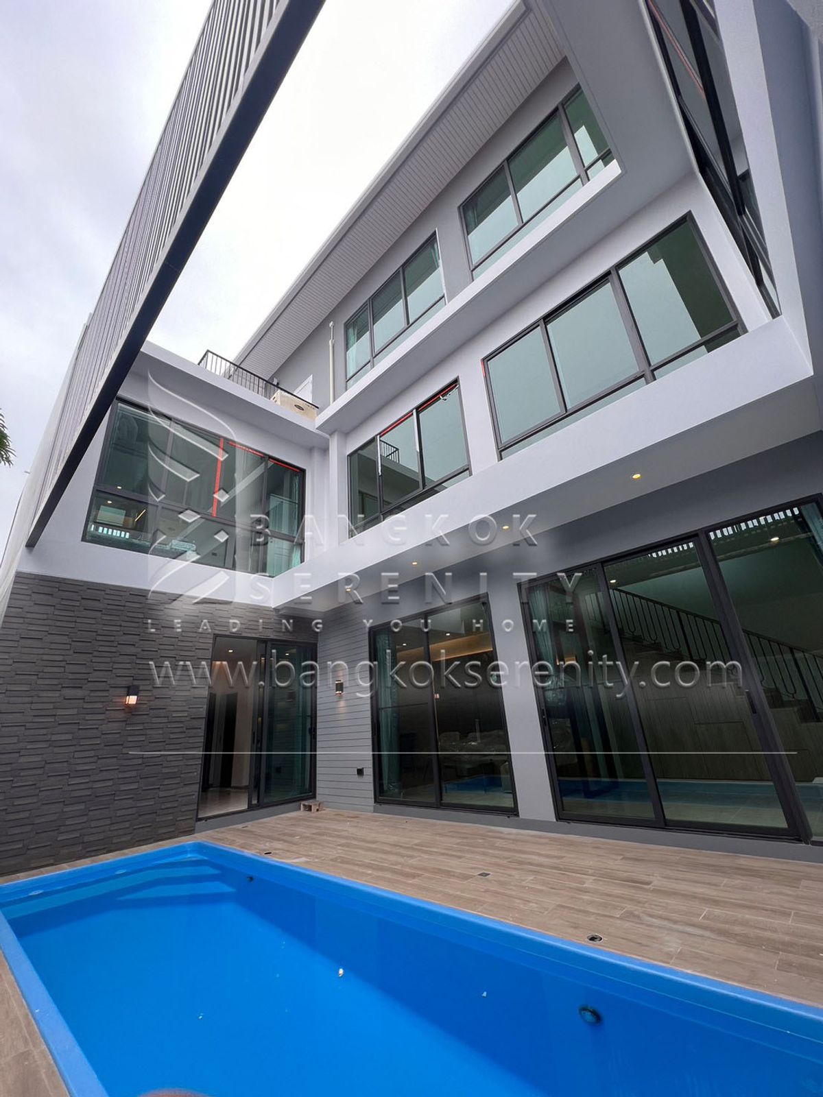 ให้เช่าบ้านอ่อนนุช อุดมสุข : House for rent with private pool in Sukhumvit