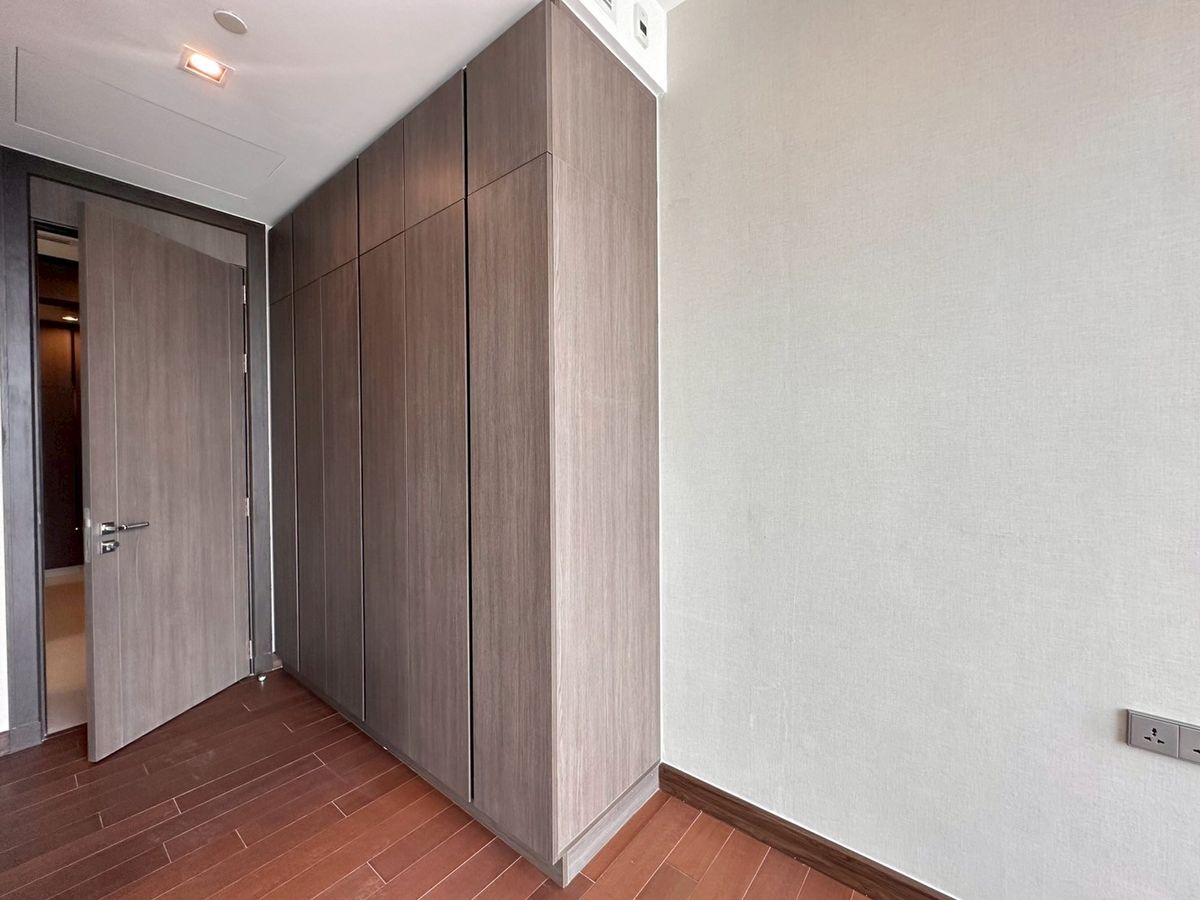 For SaleCondoNana, North Nana,Sukhumvit13, Soi Nana : Sell project room Q1 Sukhumvit. Special price. There are many discounted prices. There are many rooms to choose from.