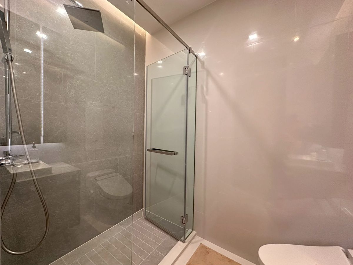 For SaleCondoNana, North Nana,Sukhumvit13, Soi Nana : Project room for sale. Q1 Sukhumvit 3BEDOOM. Special price. Get a home promotion. Contact.