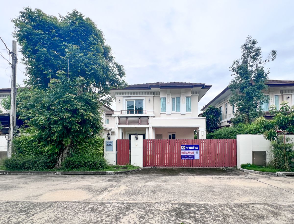 For SaleHouseRattanathibet, Sanambinna : The single house, The City (The City), beautiful condition, ready to be near Central Rattanathibet.