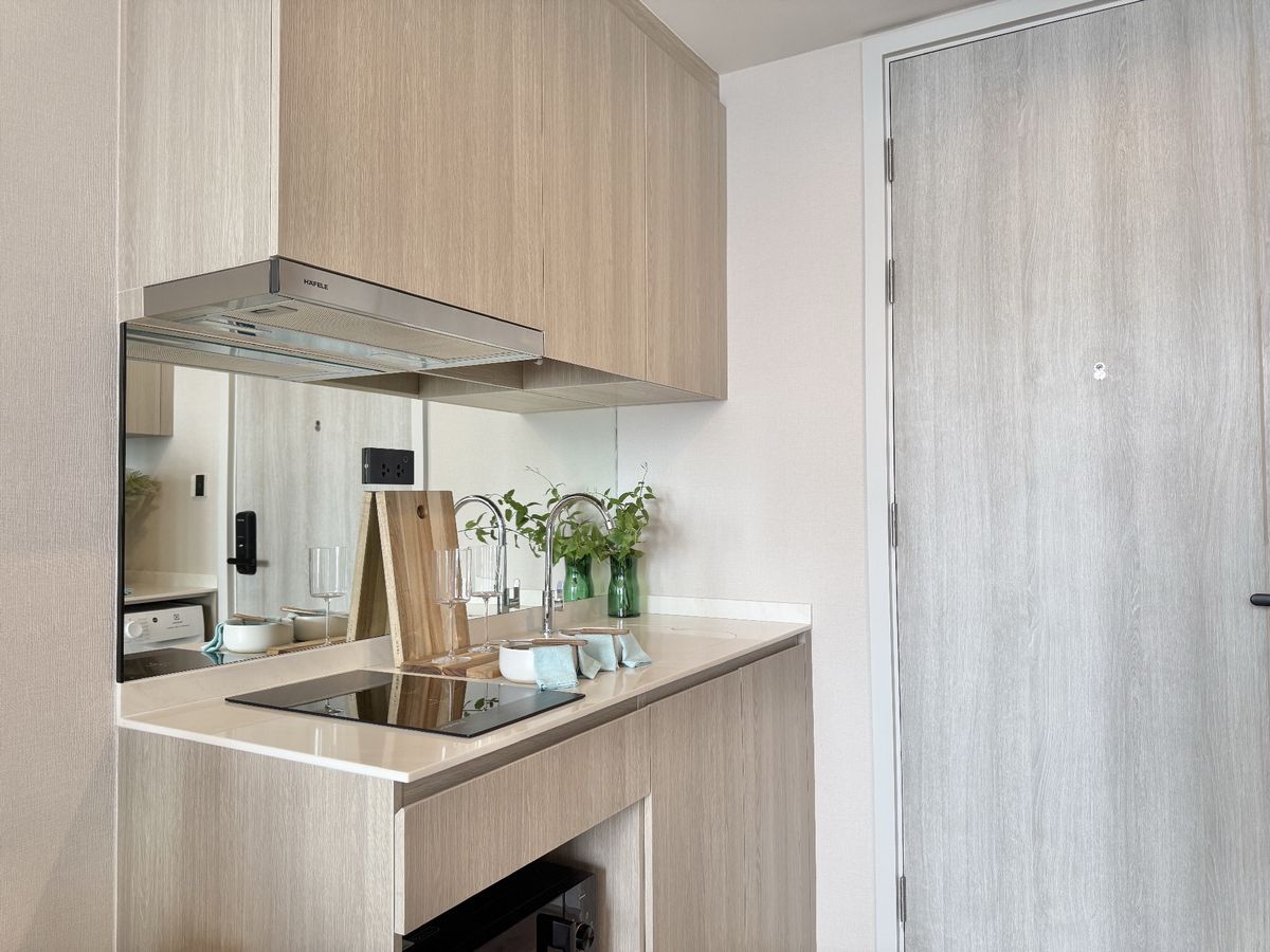 For SaleCondoWongwianyai, Charoennakor : 🏙 𝘽𝙤𝙤𝙠 𝙛𝙞𝙧𝙨𝙩, 𝙜𝙚𝙩 𝙧𝙞𝙜𝙝𝙩𝙨 𝙛𝙞𝙧𝙨𝙩! 𝟭 𝙗𝙚𝙙𝙧𝙤𝙤𝙢, 𝙛𝙪𝙡𝙡𝙮 𝙛𝙪𝙧𝙣𝙞𝙨𝙝𝙚𝙙, 𝙣𝙚𝙖𝙧 𝘽𝙏𝙎 𝙒𝙤𝙣𝙜𝙬𝙞𝙖𝙣 𝙔𝙖𝙞 𝙍𝙚𝙛𝙚𝙧𝙚𝙣𝙘𝙚 𝙎𝙖𝙩𝙝𝙤𝙧𝙣 – 𝙒𝙤𝙣𝙜𝙬𝙞𝙖𝙣𝙮𝙖𝙞 