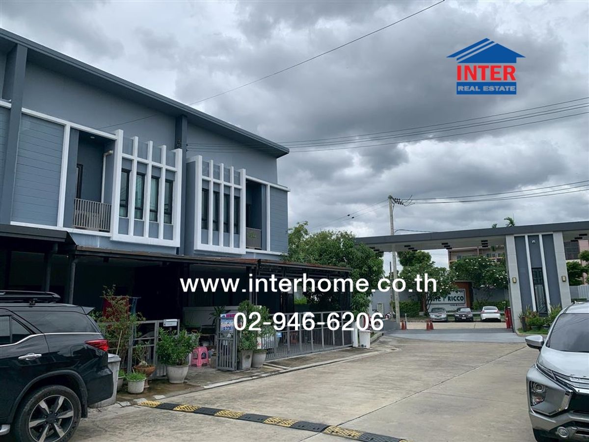 ขายทาวน์โฮมนวมินทร์ รามอินทรา : ทาวน์โฮม 2 ชั้น 25.9 ตร.ว. หมู่บ้านเดอะริคโค้ทาวน์ รามอินทรา-วัชรพล ใกล้ห้าแยกวัชรพล ใกล้ตลาดเลียบด่วนรามอินทรา ซอยร่วมมิตรพัฒนา ถนนรามอินทรา เขตบางเขน กรุงเทพมหานคร