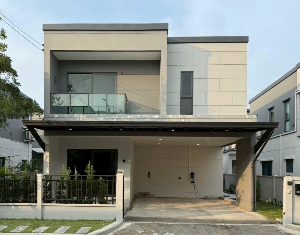 For SaleHouseBangna, Bearing, Lasalle : Best Price! 9.5 million! Centro Bangna
