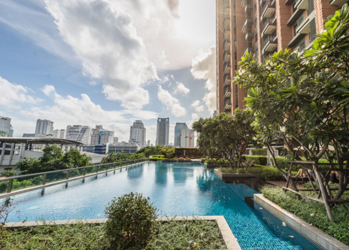 ขายคอนโดพระราม 9 เพชรบุรีตัดใหม่ RCA : ขายด่วน! ห้องว่างพร้อมขาย วิวสวยเฟอร์ครบ ราคาต่ำกว่าตลาดมาก ๆ ค่ะ ต้องห้ามพลาดเลย ราคาดีสุด  ๆ หายากแล้ววว ติด MRT เพชรบุรี ใกล้ APL สนใจติดต่อ 0876358339 