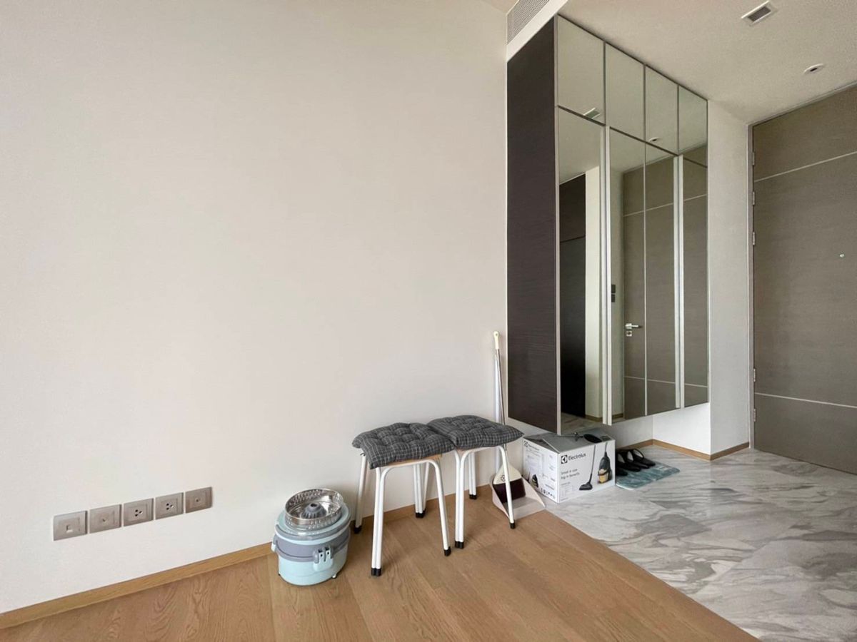 For SaleCondoSilom, Saladaeng, Bangrak : 💎 Luxury Condo for Sale at SALADAENG ONE – Brand New, Never Lived In, High Floor with Lumpini Park View, Prime Silom Location near BTS Saladaeng & MRT Lumpini, Includes Parking