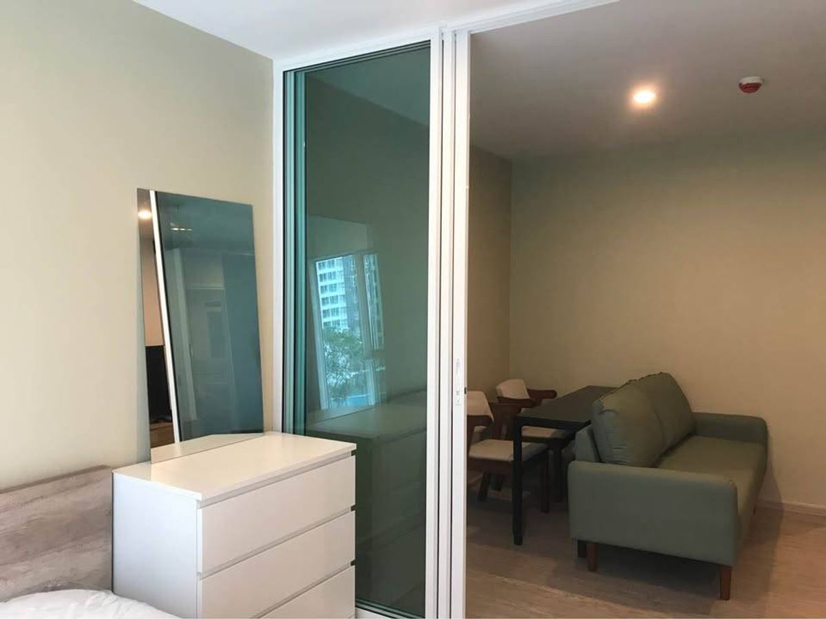 For RentCondoBangna, Bearing, Lasalle : Rental Condo Regent Home Bangna rent 10,000 baht 28 sq.m. Building B Floor 5 0958195559 @InfinityCondo