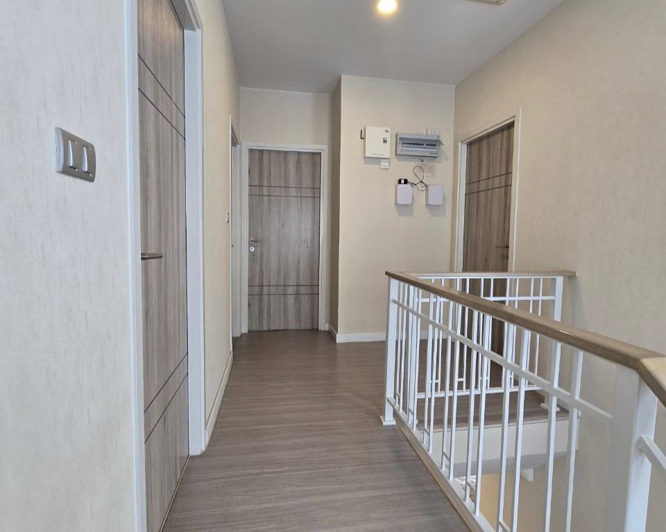 ขายบ้านพัฒนาการ ศรีนครินทร์ : 🔥ขายด่วน + 🔥เพอร์เฟค เพลส พระราม 9 บ้านเดี่ยว 4 ห้องนอน 3 ห้องน้ำ ใกล้รถไฟฟ้าสายสีส้มและสีเหลือง ❗