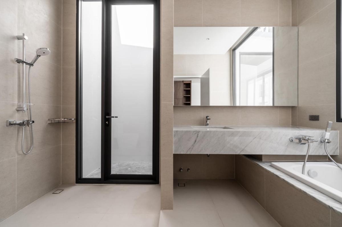 ขายบ้านราชเทวี พญาไท : 🔥ขายด่วนพร้อมผู้เช่า + 🔥บ้านแฝด รีโนเวทใหม่ สวยน่าอยู่ เพื่อการพักผ่อนที่แท้จริง ❗