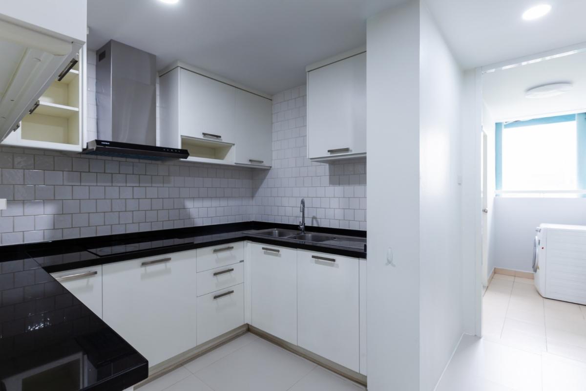 ขายคอนโดนานา : 🔥ขายด่วน + 🔥บ้าน สิริ สุขุมวิท 10 ขนาด 3 ห้องนอน 3 ห้องน้ำ ใกล้ BTS นานา