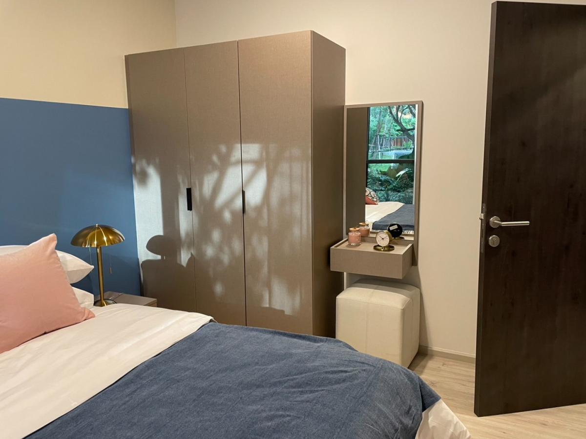 For SaleCondoRatchadapisek, Huaikwang, Suttisan : 🔥Urgent Sale+🔥XT Huai Khwang Empty room No built-in yet Plus electrical appliances In the heart of Huai Khwang