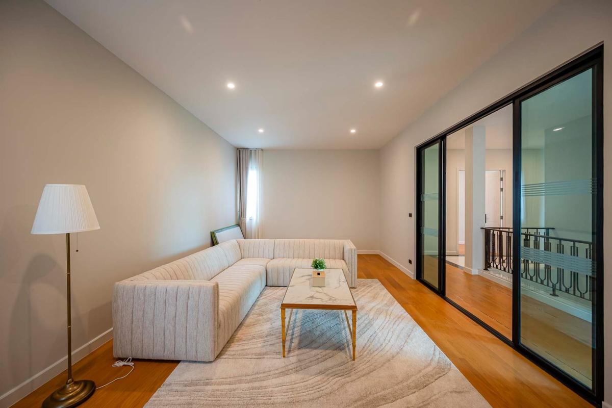 ให้เช่าบ้านพัฒนาการ ศรีนครินทร์ : 🔥ให้เช่าด่วน+🔥	แซงค์ รอยัล กรุงเทพกรีฑา ใกล้ โรงเรียนนานาชาติ Brighton College Bangkok, Wellington International School , ABAC เฟอร์นิเจอร์ครบ พร้อมเข้าอยู่