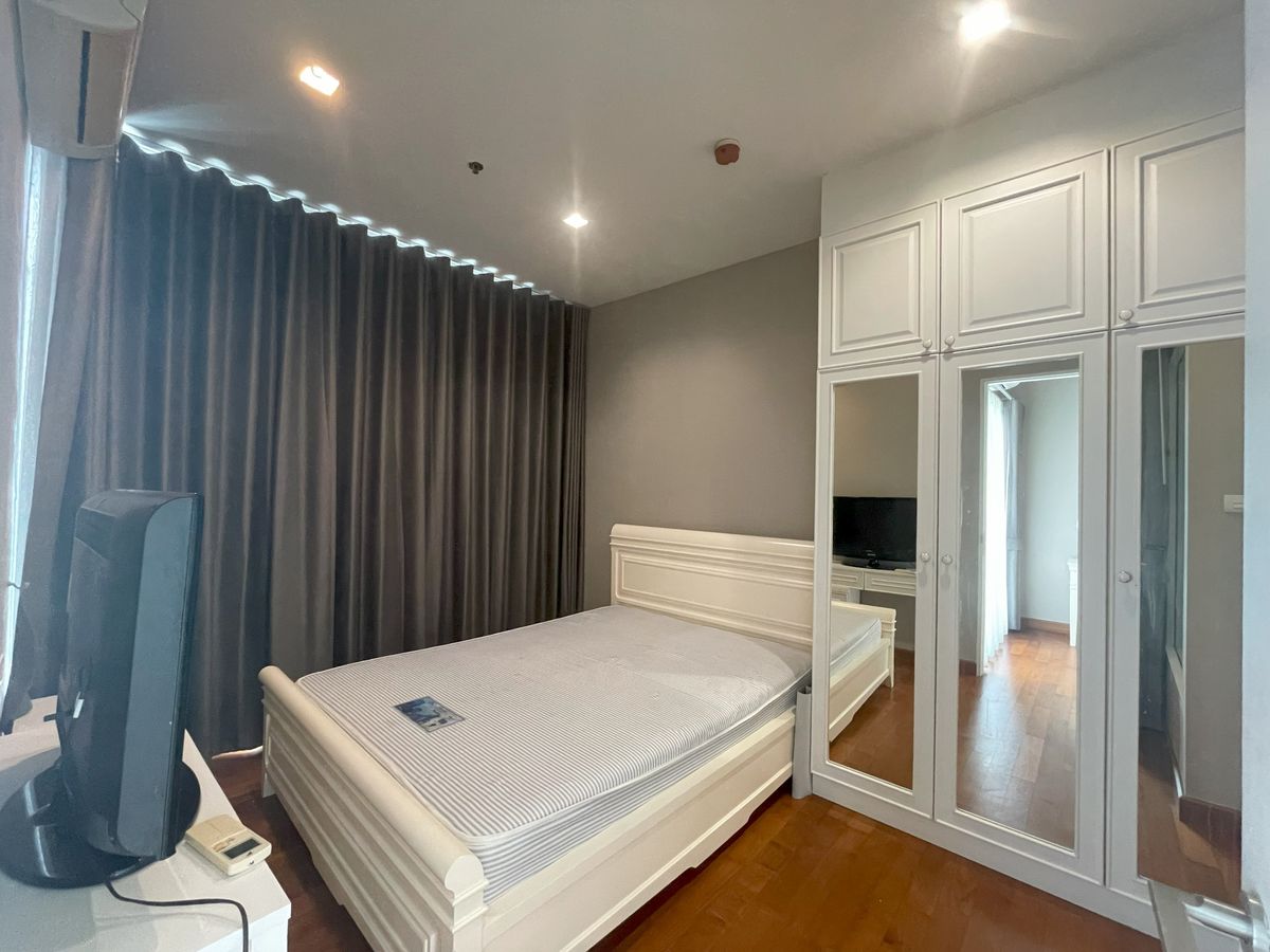 For SaleCondoSathorn, Narathiwat : For Sale/Rent Condo IVY Sathorn 10 prime location in Sathorn Area near BTS SaintLouis reasonable price